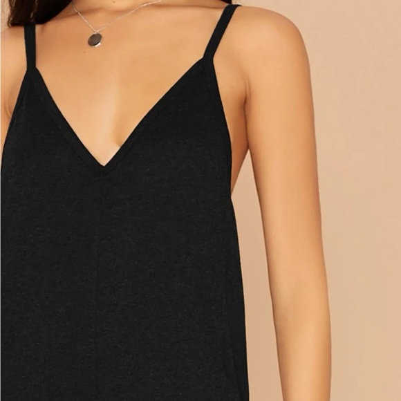 Dual Pocket Keyhole Back Jumpsuit x2 (ONE turquoise and ONE black jumpsuit) - Picture 10 of 11